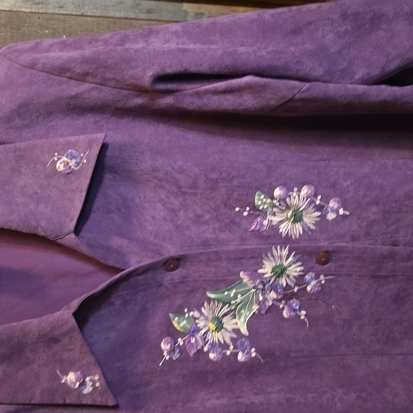 Suede feel Embroidered top - Picture 2 of 7